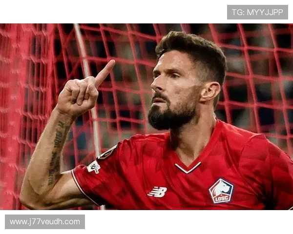 吉鲁时隔十三年重返法甲赛场 续写辉煌篇章再度为家乡球队效力 吉鲁时隔十三年重返法甲赛场 续写辉煌篇章再度为家乡球队效力